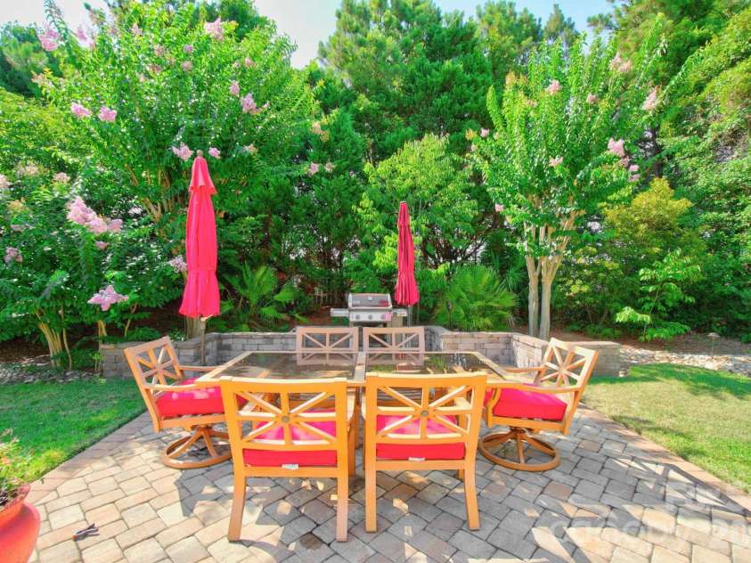 504 Sea Vista Lane, North Myrtle Beach, SC 29582.  MLS# CAR4399859, YatesRealty ID 46696. 