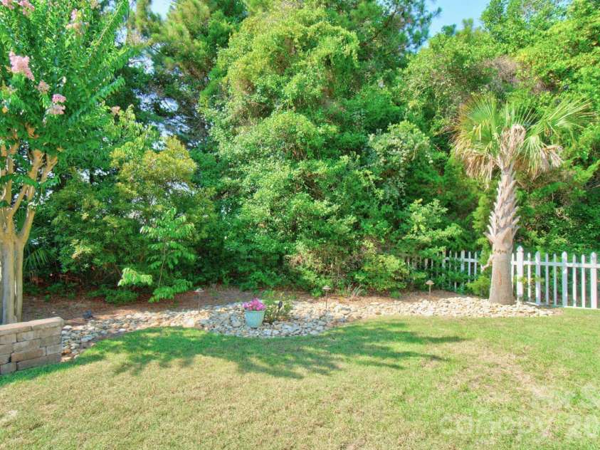 504 Sea Vista Lane, North Myrtle Beach, SC 29582.  MLS# CAR4399859, YatesRealty ID 46696. 