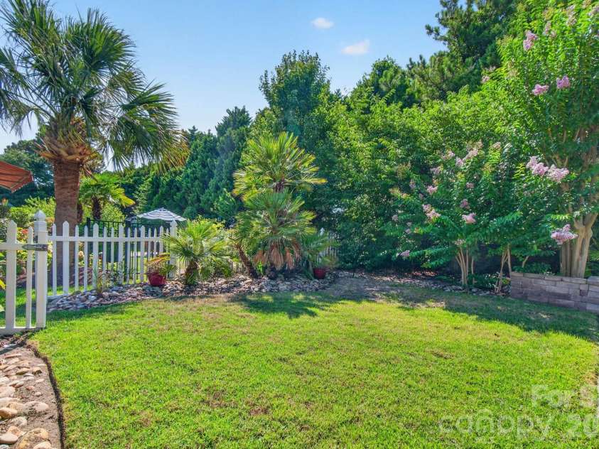504 Sea Vista Lane, North Myrtle Beach, SC 29582.  MLS# CAR4399859, YatesRealty ID 46696. 