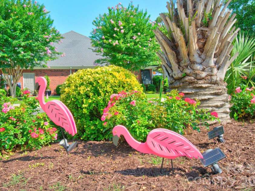 504 Sea Vista Lane, North Myrtle Beach, SC 29582.  MLS# CAR4399859, YatesRealty ID 46696. 