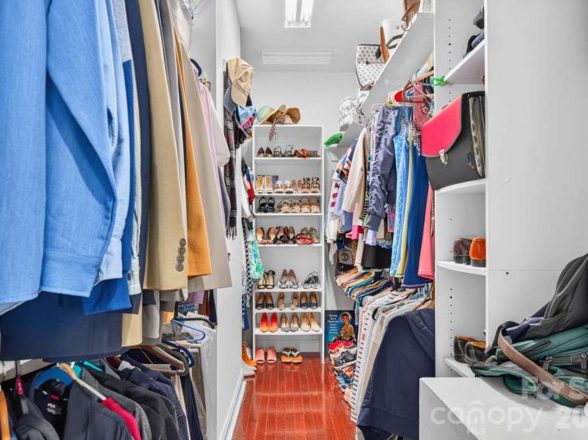 504 Sea Vista Lane, North Myrtle Beach, SC 29582.  MLS# CAR4399859, YatesRealty ID 46696. Large primary closet