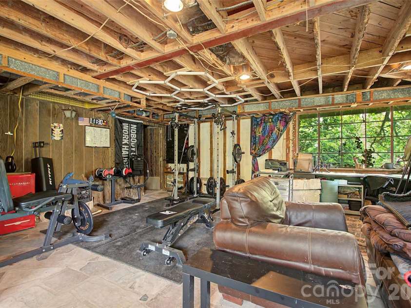 70 Dogwood Drive, Hendersonville, NC 28791.  MLS# CAR4417177, YatesRealty ID 46697. 