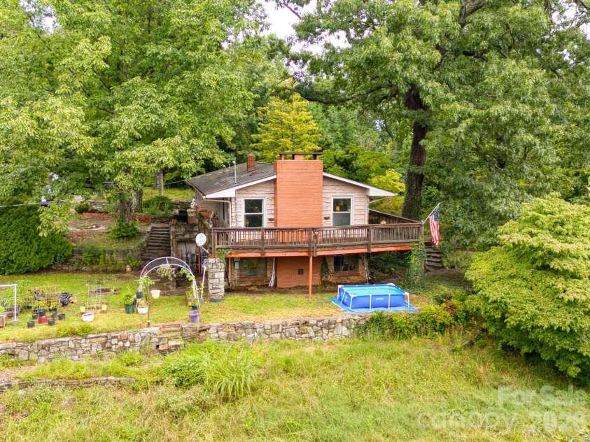 70 Dogwood Drive, Hendersonville, NC 28791.  MLS# CAR4417177, YatesRealty ID 46697. 