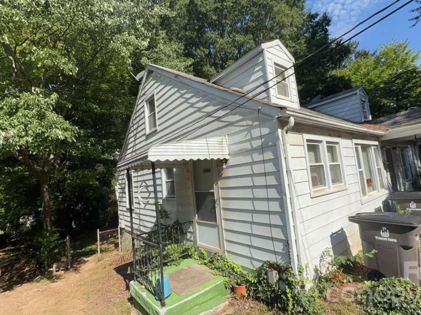 1932 Dacian Street, Winston Salem, NC 27107.  MLS# CAR4418071, YatesRealty ID 46699. 