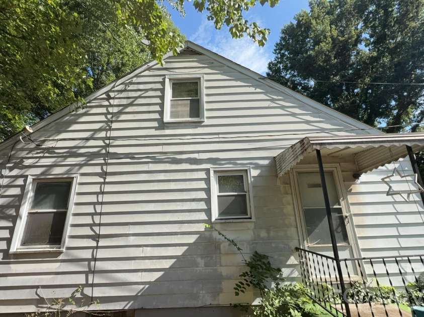 1932 Dacian Street, Winston Salem, NC 27107.  MLS# CAR4418071, YatesRealty ID 46699. 