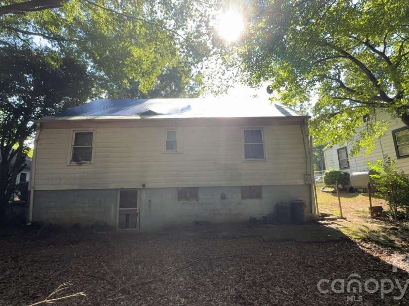 1932 Dacian Street, Winston Salem, NC 27107.  MLS# CAR4418071, YatesRealty ID 46699. 