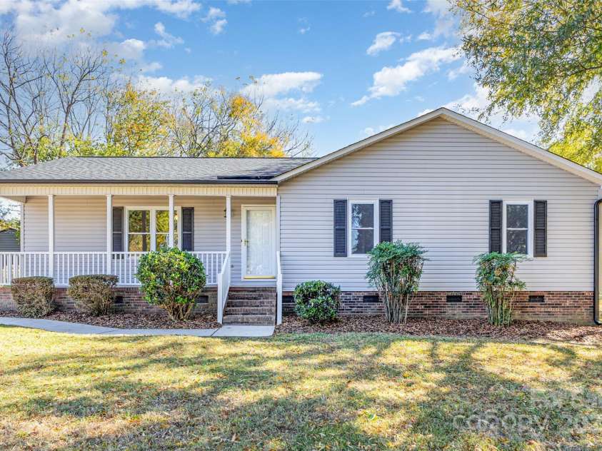 709 Robin Avenue, Kannapolis, NC 28081.  MLS# CAR4315388, YatesRealty ID 467. 