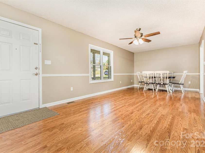 709 Robin Avenue, Kannapolis, NC 28081.  MLS# CAR4315388, YatesRealty ID 467. 