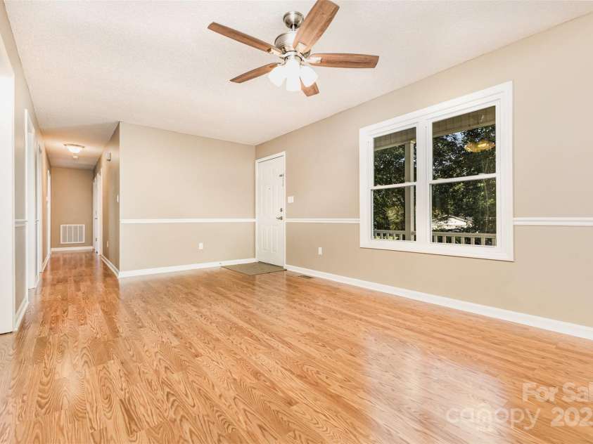 709 Robin Avenue, Kannapolis, NC 28081.  MLS# CAR4315388, YatesRealty ID 467. 