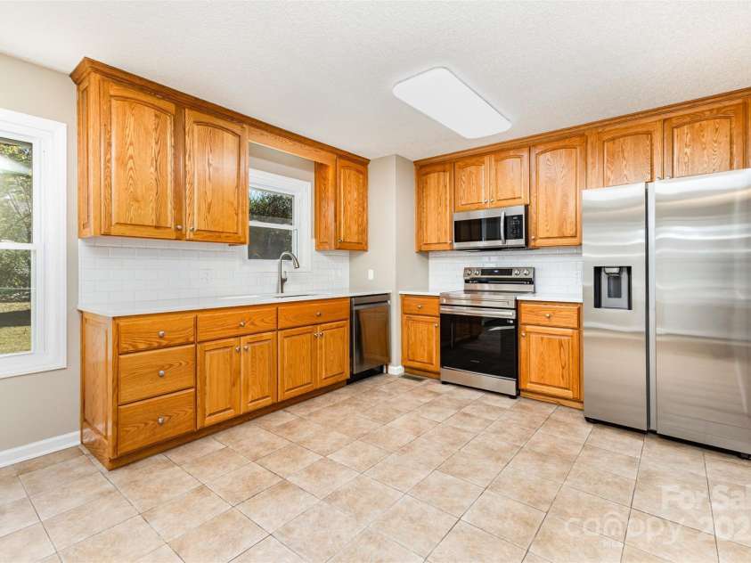 709 Robin Avenue, Kannapolis, NC 28081.  MLS# CAR4315388, YatesRealty ID 467. 