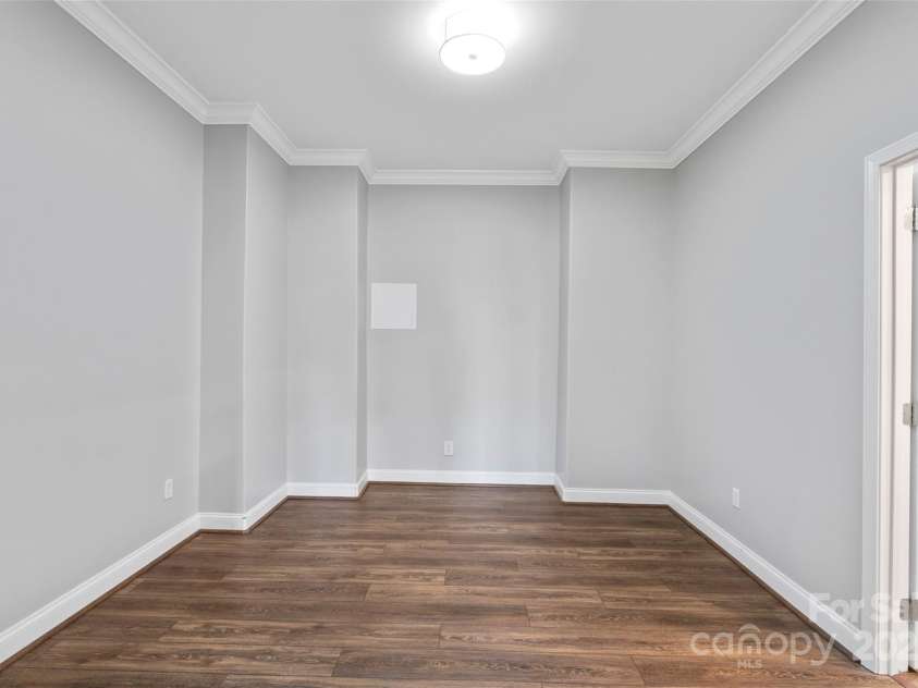 160 Fairway Falls Road, Mills River, NC 28759.  MLS# CAR4202772, YatesRealty ID 4670. Lower level bonus room, flex space