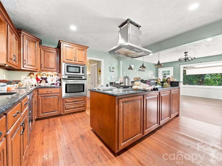 1261 Davis Road, Lincolnton, NC 28092.  MLS# CAR4404751, YatesRealty ID 46702. 