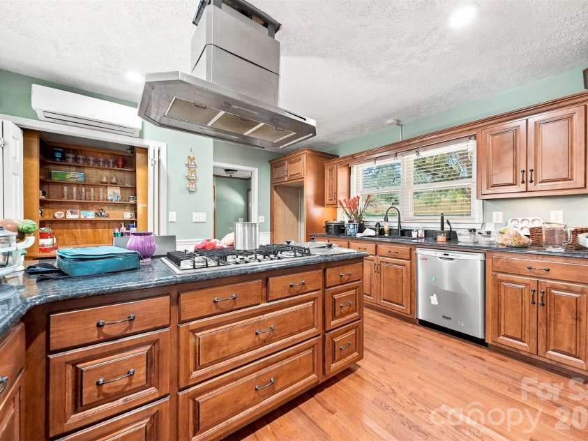 1261 Davis Road, Lincolnton, NC 28092.  MLS# CAR4404751, YatesRealty ID 46702. 