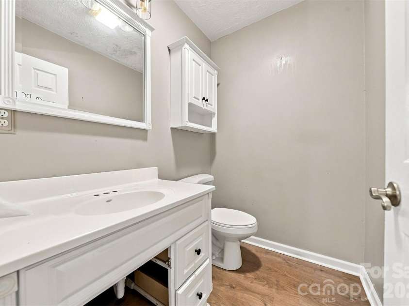 1261 Davis Road, Lincolnton, NC 28092.  MLS# CAR4404751, YatesRealty ID 46702. 