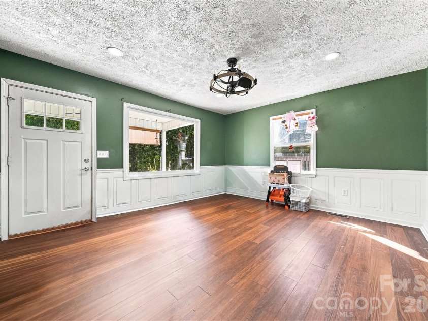 1261 Davis Road, Lincolnton, NC 28092.  MLS# CAR4404751, YatesRealty ID 46702. Dining room