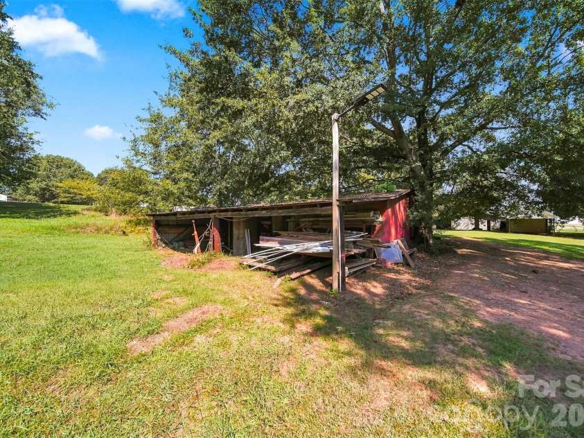 1261 Davis Road, Lincolnton, NC 28092.  MLS# CAR4404751, YatesRealty ID 46702. Pole barn