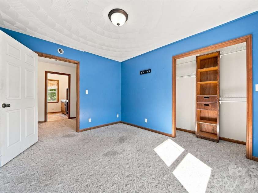 1261 Davis Road, Lincolnton, NC 28092.  MLS# CAR4404751, YatesRealty ID 46702. Upstairs bedroom