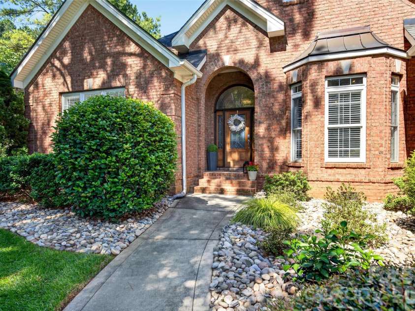 4565 River Hills Drive, Denver, NC 28037.  MLS# CAR4415518, YatesRealty ID 46706. 