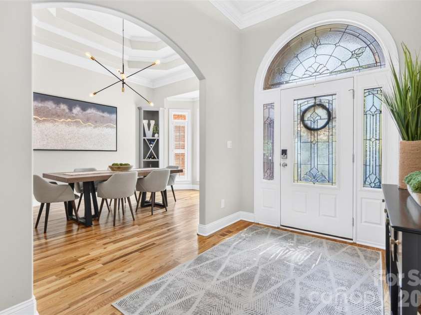 4565 River Hills Drive, Denver, NC 28037.  MLS# CAR4415518, YatesRealty ID 46706. Entry way