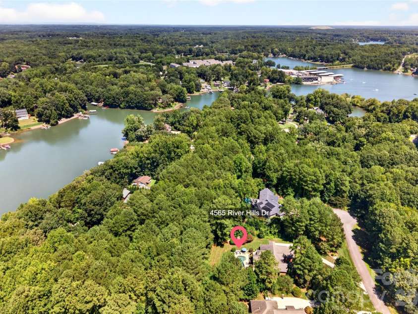 4565 River Hills Drive, Denver, NC 28037.  MLS# CAR4415518, YatesRealty ID 46706. Location to Lake Norman
