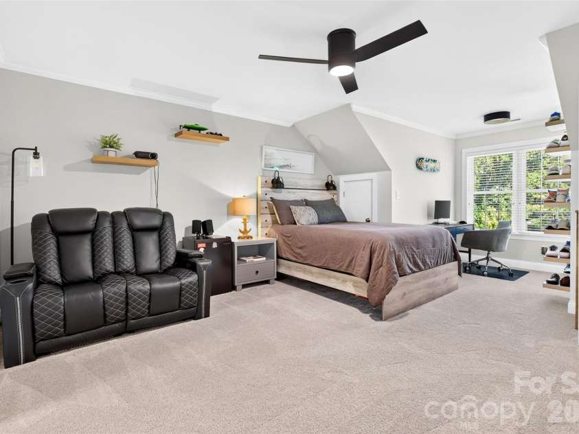 4565 River Hills Drive, Denver, NC 28037.  MLS# CAR4415518, YatesRealty ID 46706. Upper Level Guest Suite