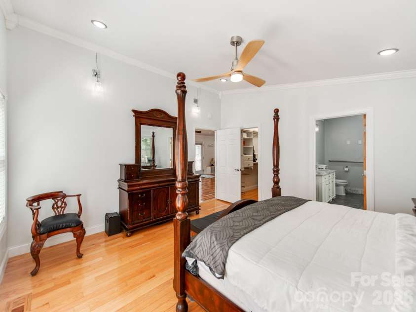 7124 Ridge Lane Road, Charlotte, NC 28262.  MLS# CAR4411281, YatesRealty ID 46708. 