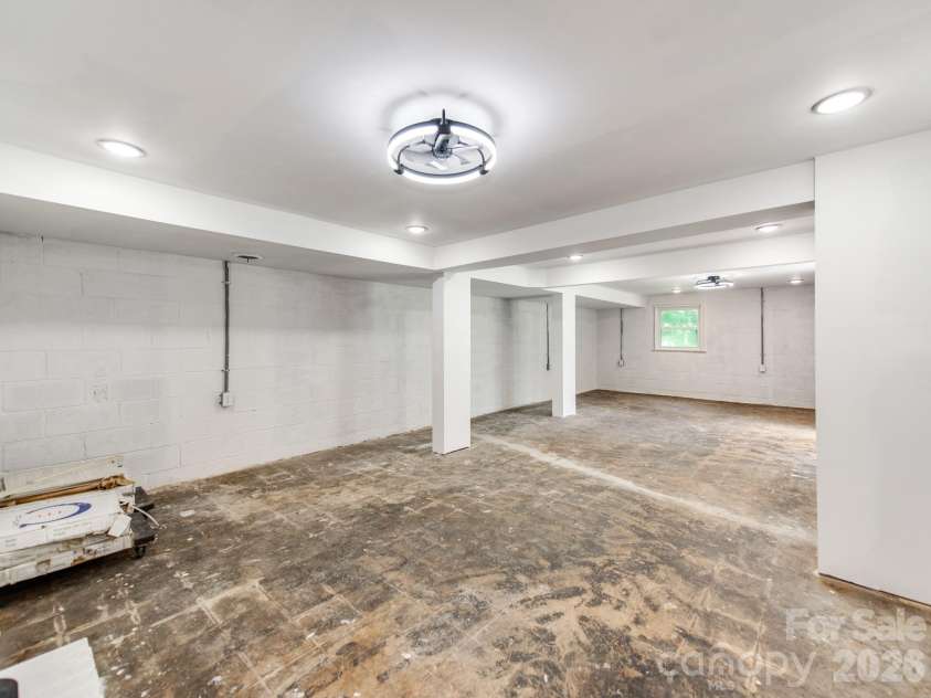 7124 Ridge Lane Road, Charlotte, NC 28262.  MLS# CAR4411281, YatesRealty ID 46708. 