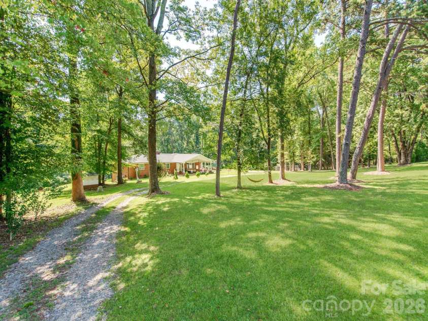 7124 Ridge Lane Road, Charlotte, NC 28262.  MLS# CAR4411281, YatesRealty ID 46708. 