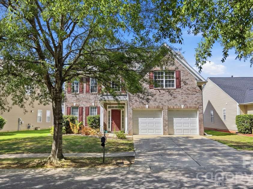 324 Minitree Lane, Charlotte, NC 28214.  MLS# CAR4418025, YatesRealty ID 46709. 