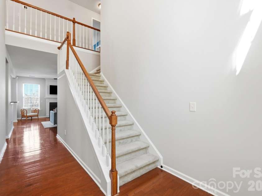 324 Minitree Lane, Charlotte, NC 28214.  MLS# CAR4418025, YatesRealty ID 46709. 