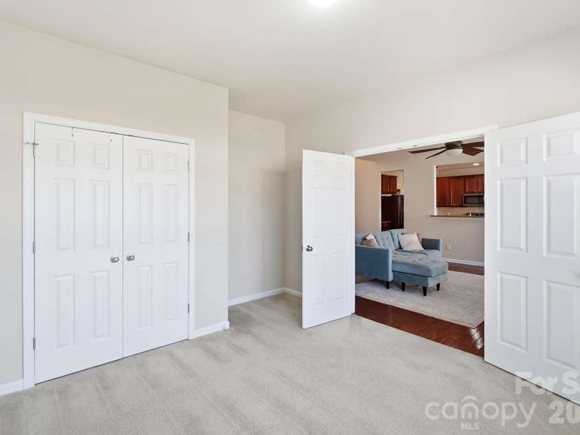 324 Minitree Lane, Charlotte, NC 28214.  MLS# CAR4418025, YatesRealty ID 46709. 