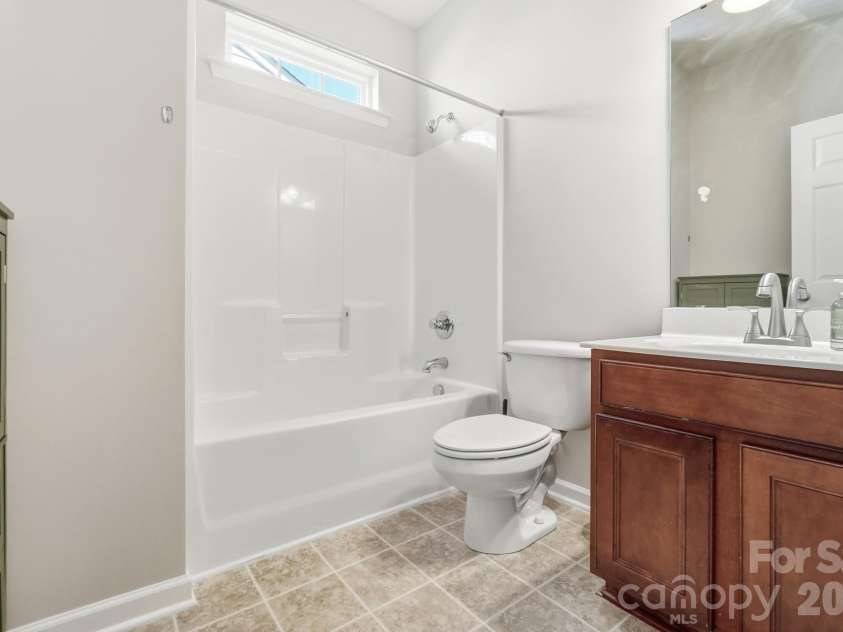 324 Minitree Lane, Charlotte, NC 28214.  MLS# CAR4418025, YatesRealty ID 46709. 