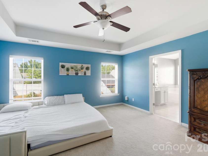 324 Minitree Lane, Charlotte, NC 28214.  MLS# CAR4418025, YatesRealty ID 46709. 