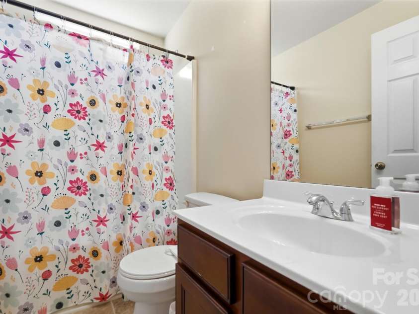 324 Minitree Lane, Charlotte, NC 28214.  MLS# CAR4418025, YatesRealty ID 46709. 