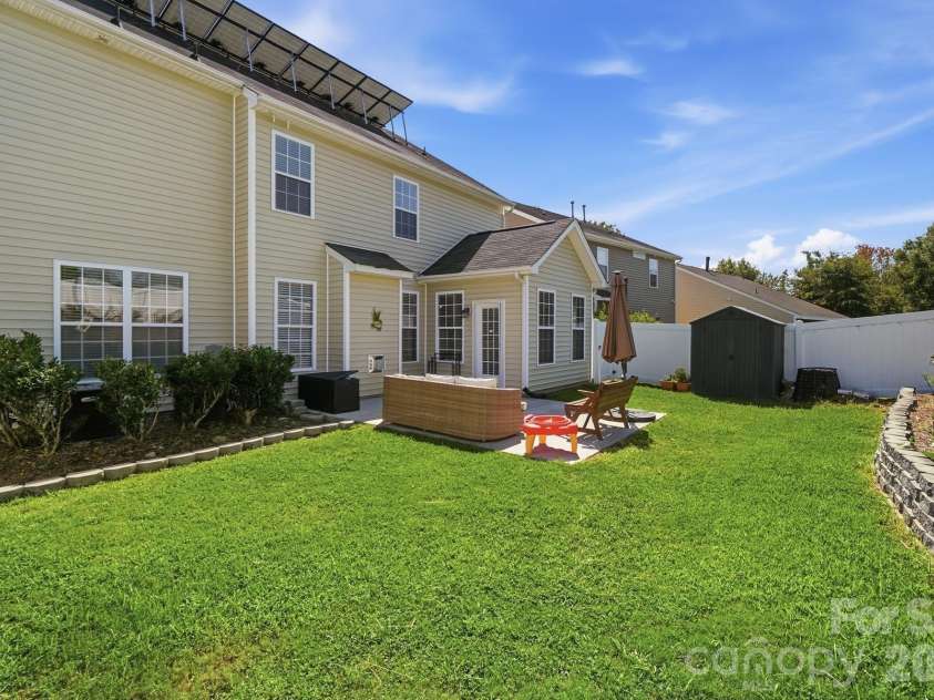 324 Minitree Lane, Charlotte, NC 28214.  MLS# CAR4418025, YatesRealty ID 46709. 