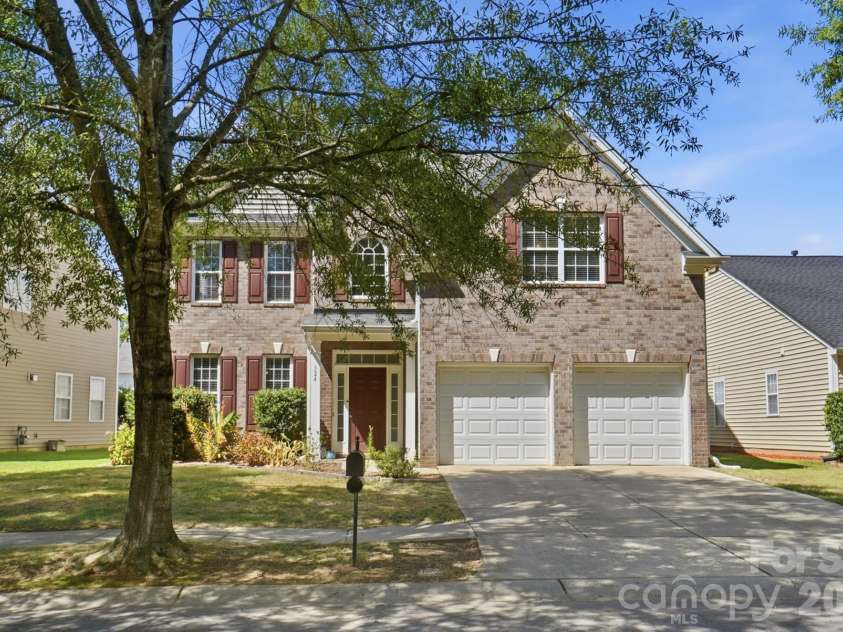 324 Minitree Lane, Charlotte, NC 28214.  MLS# CAR4418025, YatesRealty ID 46709. 