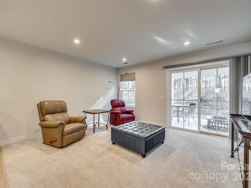 525 Grandiflora Avenue, Lancaster, SC 29720.  MLS# CAR4215163, YatesRealty ID 4671. 