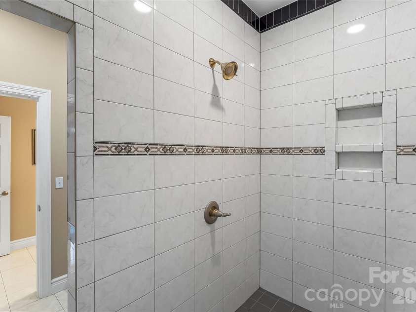 705 Waters Edge Drive, Nebo, NC 28761.  MLS# CAR4416637, YatesRealty ID 46710. 