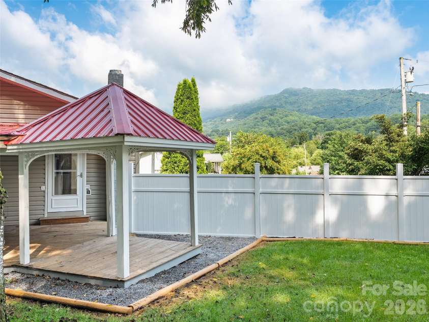 151 Meadow Street, Waynesville, NC 28786.  MLS# CAR4409488, YatesRealty ID 46713. 