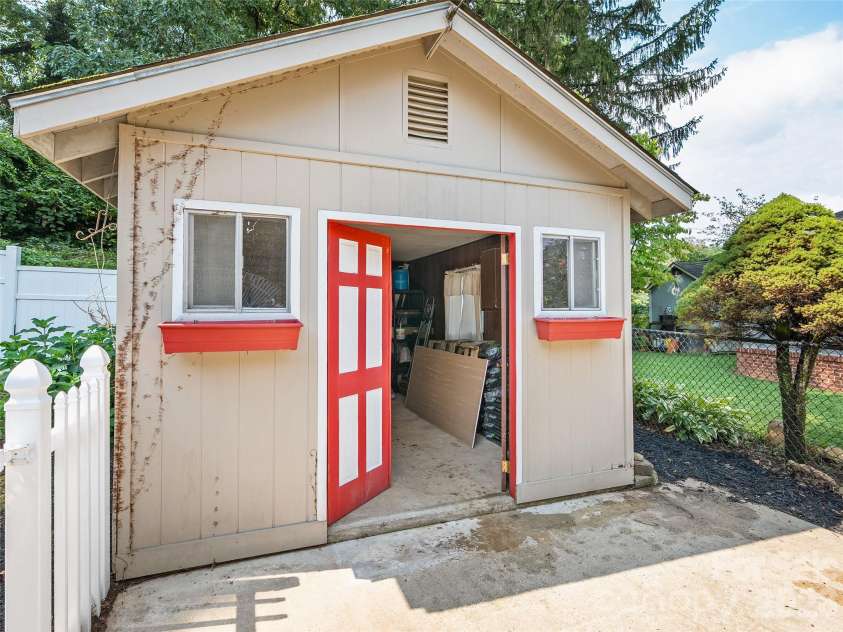 151 Meadow Street, Waynesville, NC 28786.  MLS# CAR4409488, YatesRealty ID 46713. 