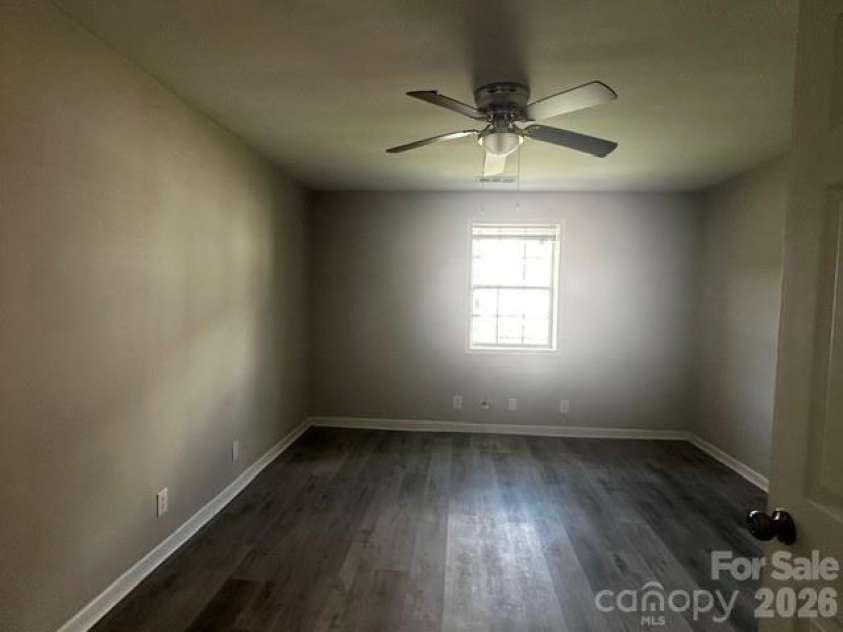 910 Linwood Road, Gastonia, NC 28052.  MLS# CAR4418117, YatesRealty ID 46714. 