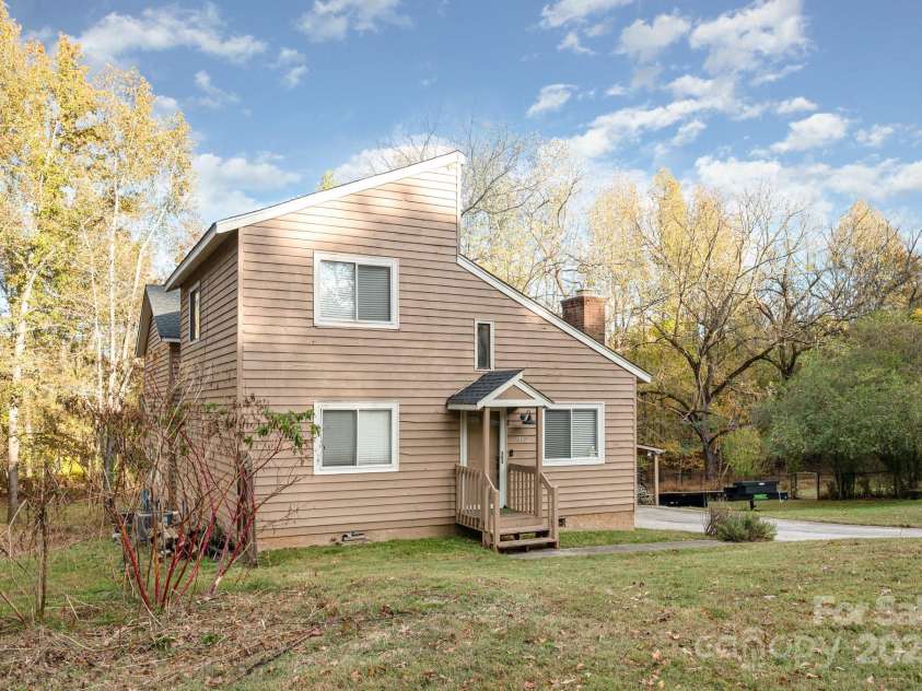 6013 Tall Tree Lane, Harrisburg, NC 28075.  MLS# CAR4316032, YatesRealty ID 46715. 