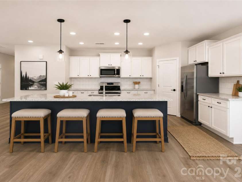 2231 Dardan Woods Drive, Charlotte, NC 28215.  MLS# CAR4418121, YatesRealty ID 46716. 