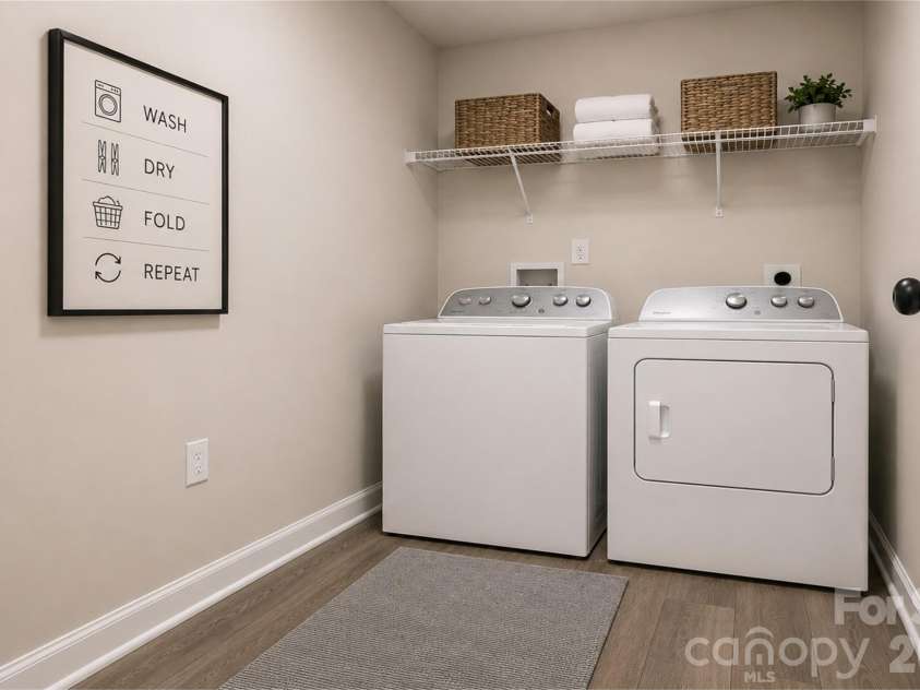 2231 Dardan Woods Drive, Charlotte, NC 28215.  MLS# CAR4418121, YatesRealty ID 46716. 