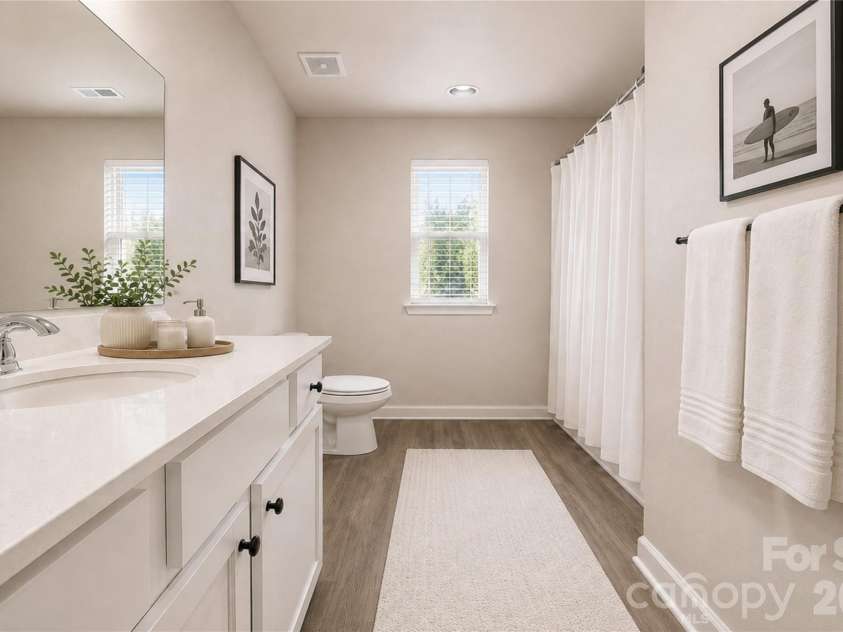2231 Dardan Woods Drive, Charlotte, NC 28215.  MLS# CAR4418121, YatesRealty ID 46716. 