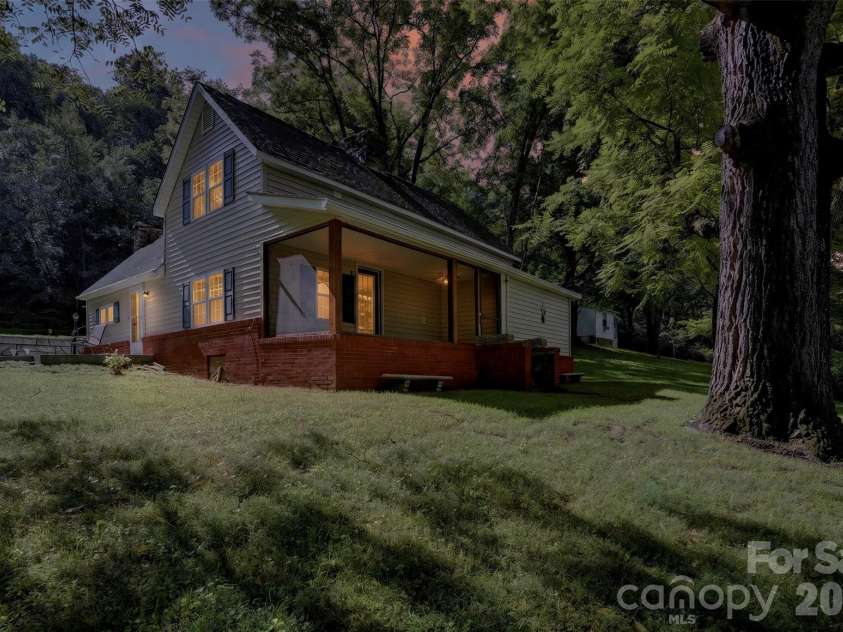 168 Huntley Road, Fletcher, NC 28732.  MLS# CAR4417803, YatesRealty ID 46717. 