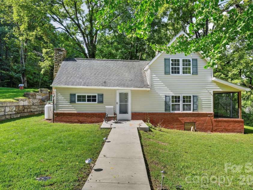 168 Huntley Road, Fletcher, NC 28732.  MLS# CAR4417803, YatesRealty ID 46717. 
