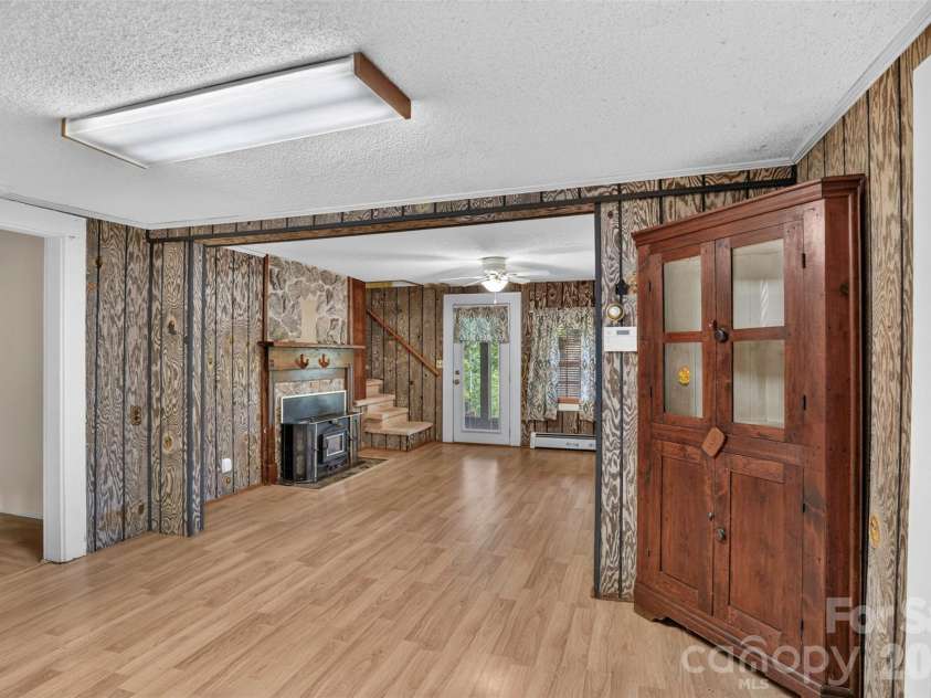 168 Huntley Road, Fletcher, NC 28732.  MLS# CAR4417803, YatesRealty ID 46717. 