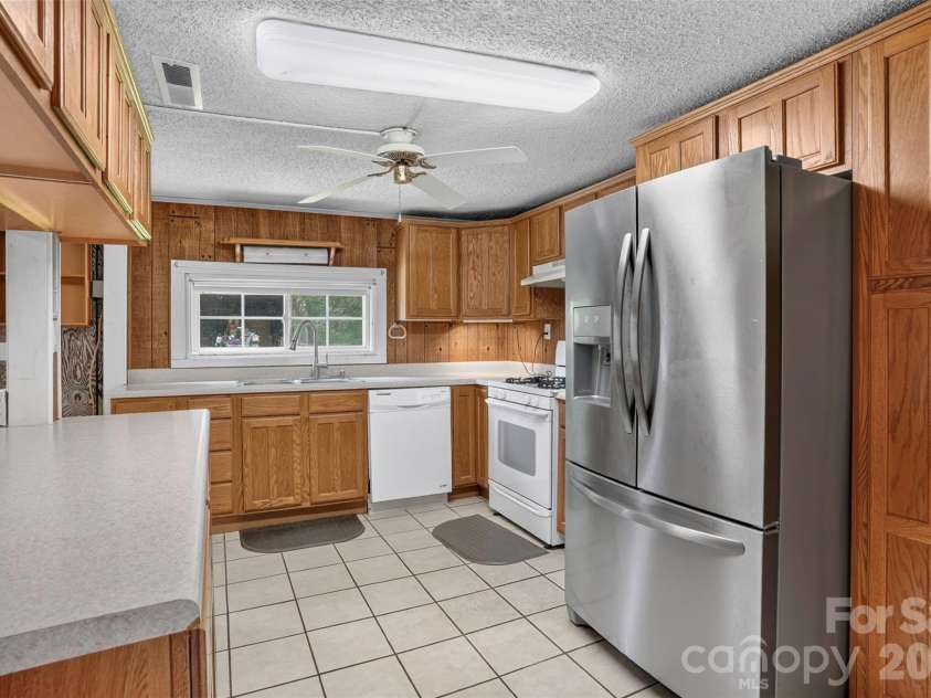 168 Huntley Road, Fletcher, NC 28732.  MLS# CAR4417803, YatesRealty ID 46717. 