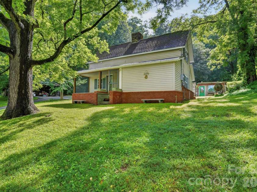 168 Huntley Road, Fletcher, NC 28732.  MLS# CAR4417803, YatesRealty ID 46717. 